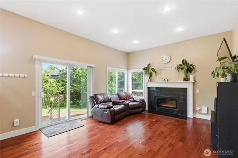 Living - 10927 NE 157th St, Bothell, WA 98011 photo 3 of 3