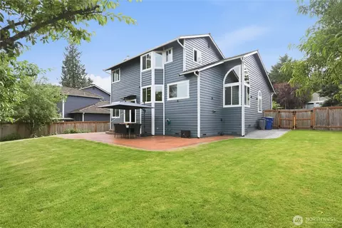 Exterior - 10927 NE 157th St, Bothell, WA 98011 photo 4 of 6