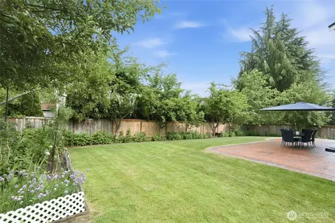 Exterior - 10927 NE 157th St, Bothell, WA 98011 photo 5 of 6