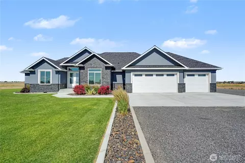 7379 Lake Vista Dr NE, Moses Lake, WA 98837