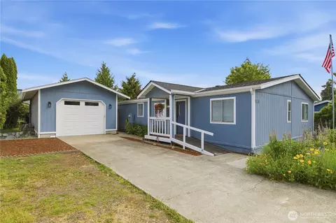 9813 189th St E, Puyallup, WA 98375