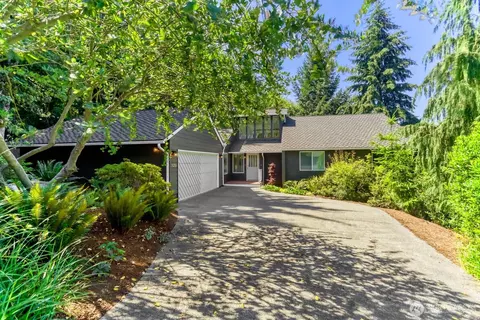 15301 SE 48th Dr, Bellevue, WA 98006