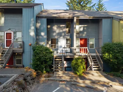 500 N National Ave #14, Bremerton, WA 98312