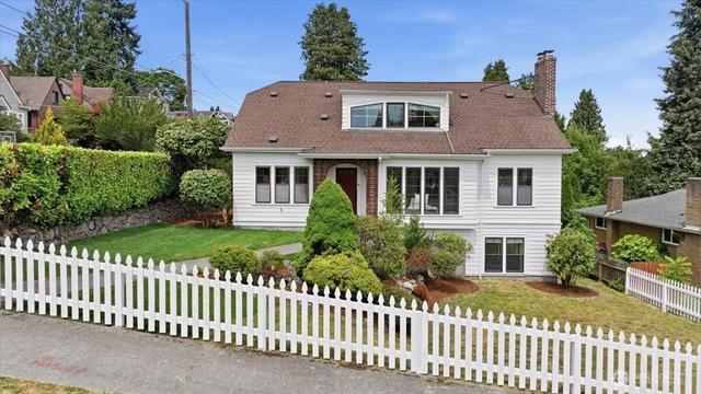 1902 NE 73rd St, Seattle, WA 98115
