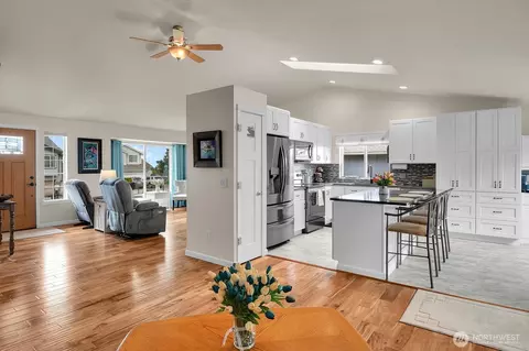 Kitchen - 7425 3rd Dr W, Everett, WA 98203 photo 1 of 5