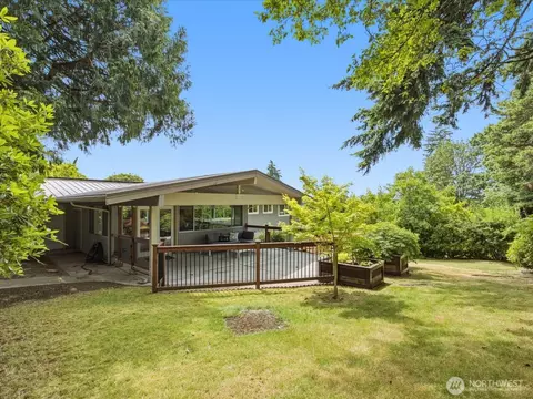 Exterior - 10222 NE 198th St, Bothell, WA 98011 photo 4 of 9