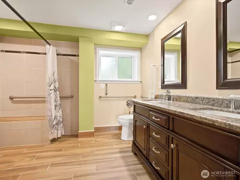Bath - 10222 NE 198th St, Bothell, WA 98011 photo 3 of 6