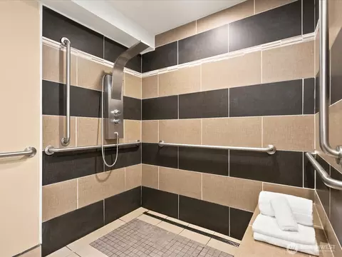 Bath - 10222 NE 198th St, Bothell, WA 98011 photo 6 of 6