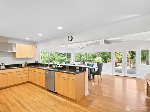 Kitchen - 10222 NE 198th St, Bothell, WA 98011 photo 2 of 3