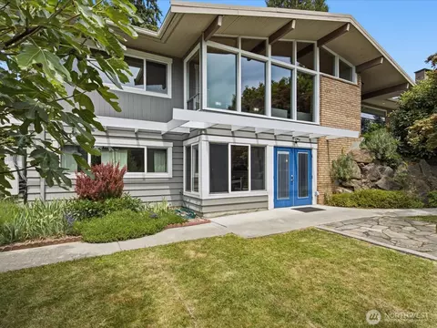 10222 NE 198th St, Bothell, WA 98011