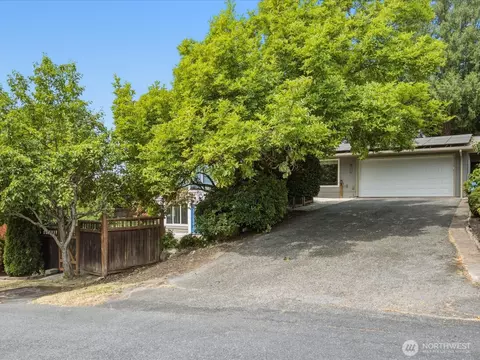 Exterior - 10222 NE 198th St, Bothell, WA 98011 photo 3 of 9