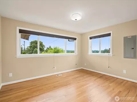 Bedroom - 10222 NE 198th St, Bothell, WA 98011 photo 1 of 4
