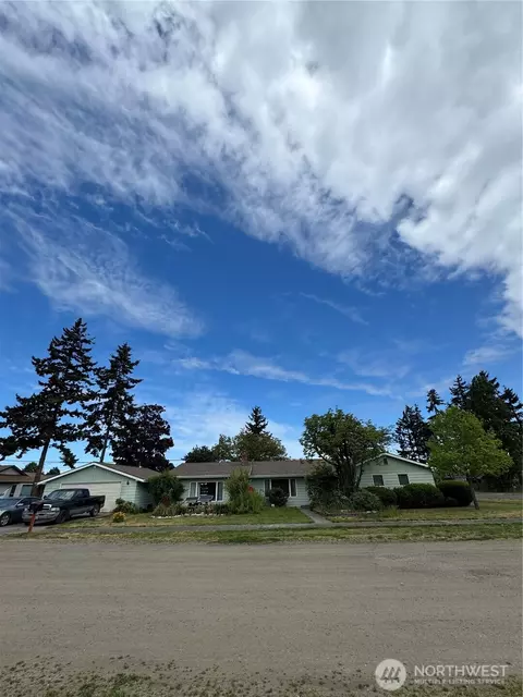 Exterior - 402 W G W Maple St, Sequim, WA 98382 photo 4 of 6