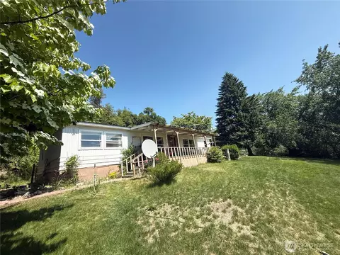 24 Hubbert Rd, Omak, WA 98841