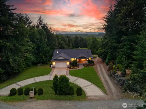 27581 Heavenly Pl NE, Kingston, WA 98346