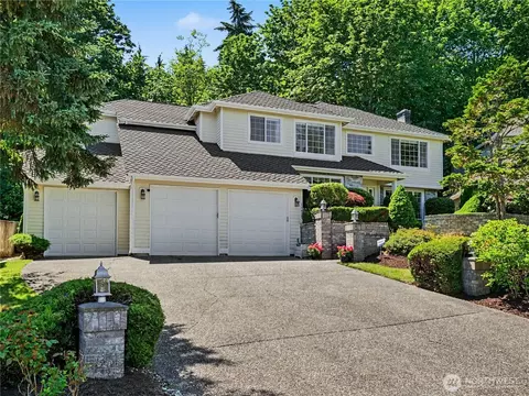 18055 NW Varese Ct, Issaquah, WA 98027