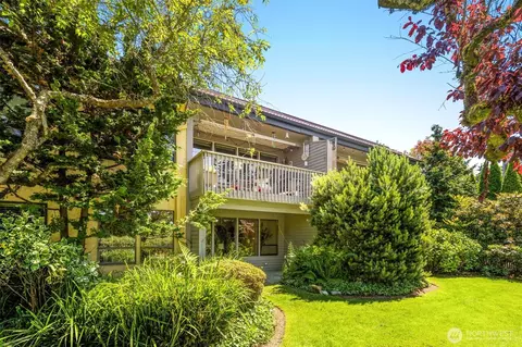 11626 100th Ave NE #C116, Kirkland, WA 98034