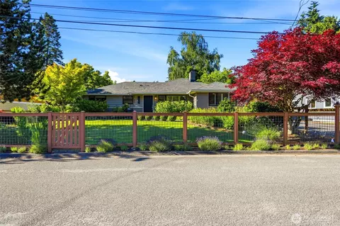 1227 NW 120th St, Seattle, WA 98177