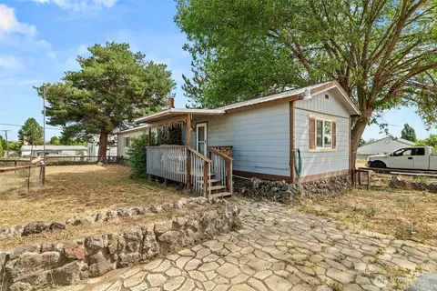 110 5th Ave SE, Soap Lake, WA 98851
