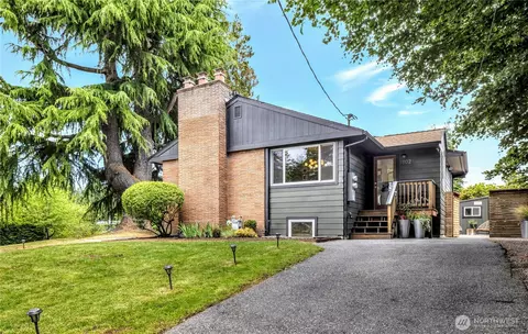 3802 NE 90th St, Seattle, WA 98115