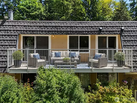 9905 NE 124 St #704, Kirkland, WA 98034