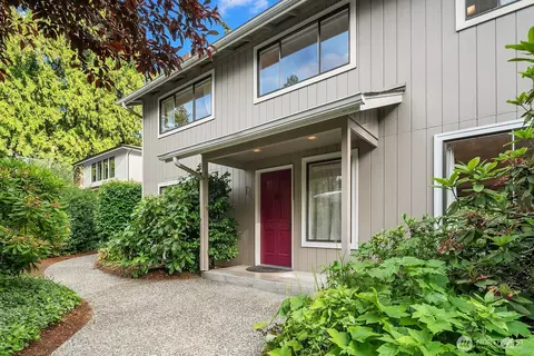 2958 72nd Ave SE, Mercer Island, WA 98040