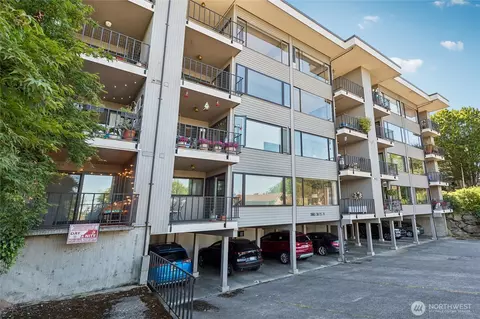 3661 24th Pl W #107, Seattle, WA 98199