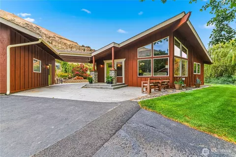 1246 Pitcher Cyn, Wenatchee, WA 98801