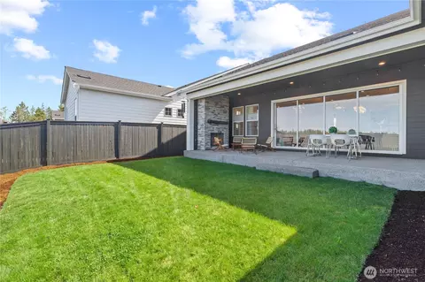 23380 SE Larch St, Black Diamond, WA 98010