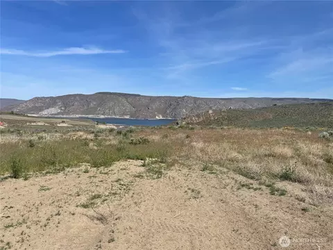 4 Nnn Hwy 174, Grand Coulee, WA 99133