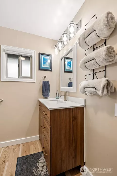Bath - 220 E Beck St, Mccleary, WA 98557 photo 2 of 2