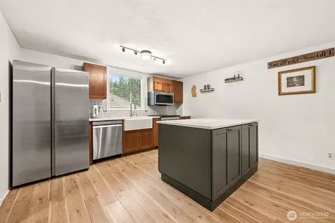 Kitchen - 220 E Beck St, Mccleary, WA 98557 photo 3 of 4