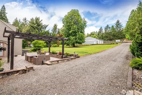 Exterior - 3136 Pacific Way, Longview, WA 98632 photo 4 of 7