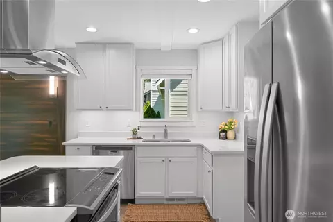 Kitchen - 295 Whitetail Loop, Blaine, WA 98230 photo 1 of 4
