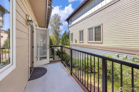 Exterior - 2115 201st Pl SE #O105, Bothell, WA 98012 photo 3 of 6