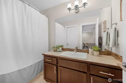 Bath - 2115 201st Pl SE #O105, Bothell, WA 98012 photo 4 of 4