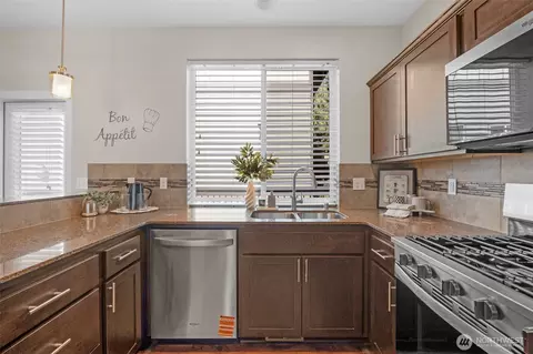 Kitchen - 2115 201st Pl SE #O105, Bothell, WA 98012 photo 2 of 4