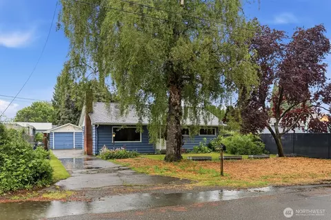1034 Ash Ave, Marysville, WA 98270