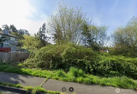 24406 24th Ave S, Des Moines, WA 98198