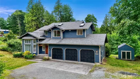 3192 Santa Fe Ct, Camano Island, WA 98282