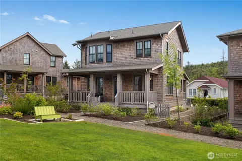 41 Cedar Run Loop, Pacific Beach, WA 98571