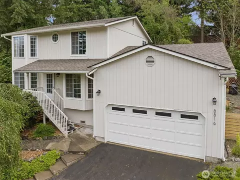 8816 188th Ave E, Bonney Lake, WA 98391