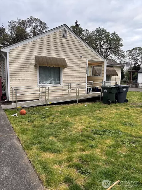 14417 Grant Ave SW, Lakewood, WA 98498