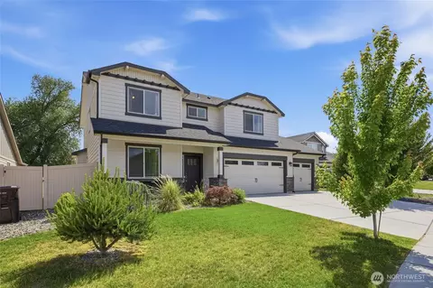 6315 Cottonwood Loop, Yakima, WA 98903
