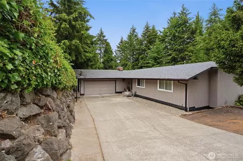 18027 10th Pl NE, Poulsbo, WA 98370