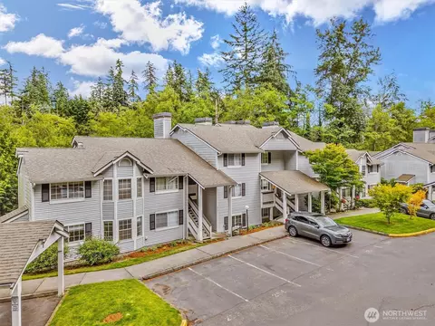 23313 Cedar Way #N101, Mountlake Terrace, WA 98043