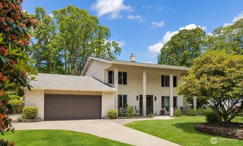 8614 Zircon Dr SW, Lakewood, WA 98498