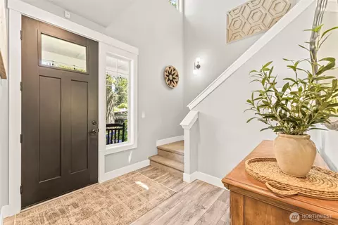 Entry Way - 22314 58th E, Spanaway, WA 98387 photo 2 of 2