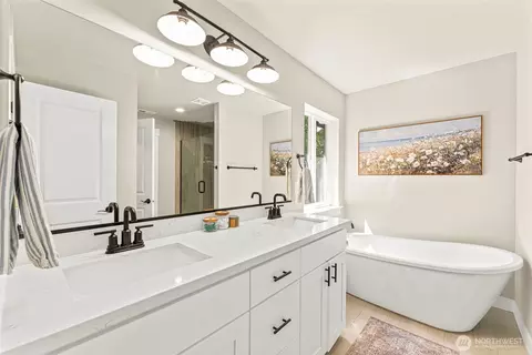 Bath - 22314 58th E, Spanaway, WA 98387 photo 2 of 4