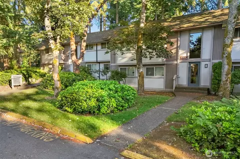 4601 SW 320th St #M7, Federal Way, WA 98023